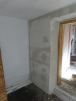 Wall insulation from cold room